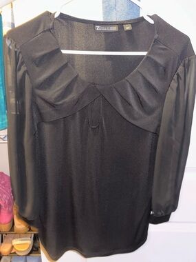 Mesh sleeve black blouse